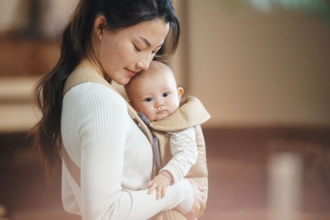 BABYBJORN MINI Woven - nosidełko, Beige