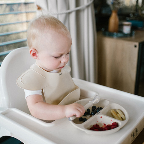 Babyono Silikonowy talerzyk z przyssawką