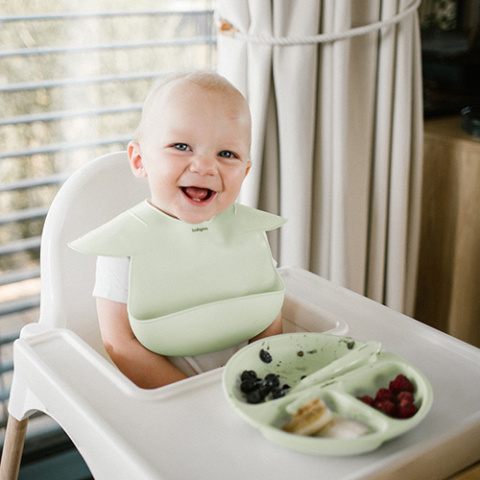 Babyono Silikonowy śliniak z regulowanym zapięciem mięta