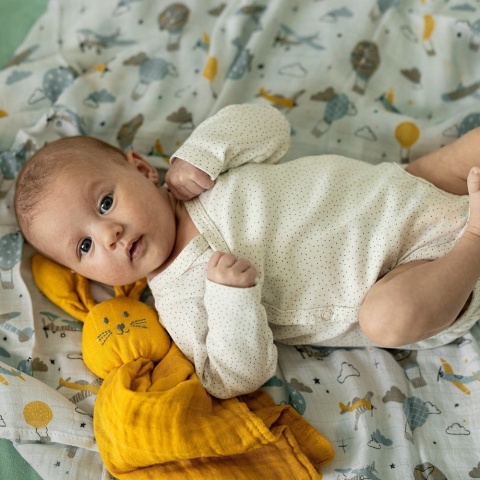 Petite&Mars Bambusowa muślinowa przytulanka Hugo Intense Ochre