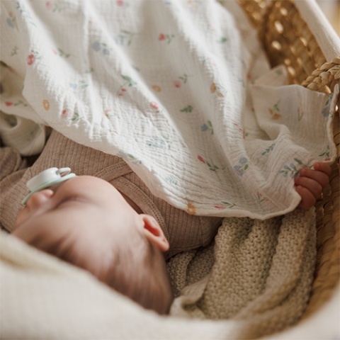 Babyono Pieluszki muślinowe marszczone różowe