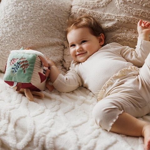 Babyono Kostka sensoryczna Rabbit Karo