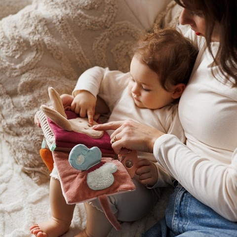 Babyono Książeczka sensoryczna Rabbit Karo