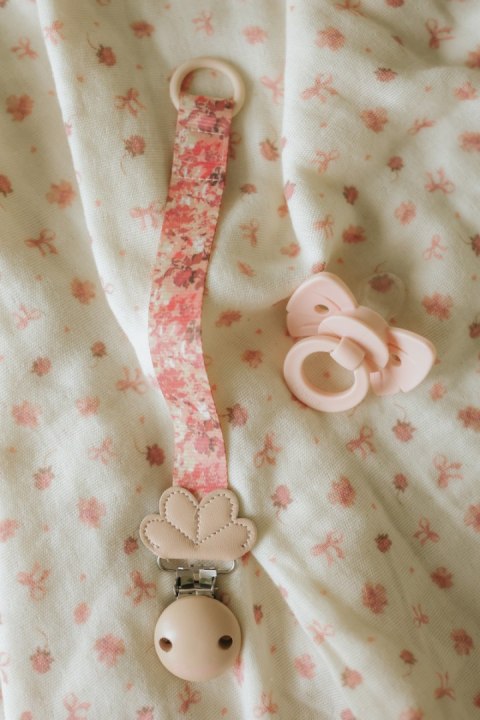 ELODIE DETAILS - smoczek silikonowy Binky Bow 0-6 m, misty pink