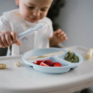 Silikonowy talerzyk z przyssawką niebieski Babyono