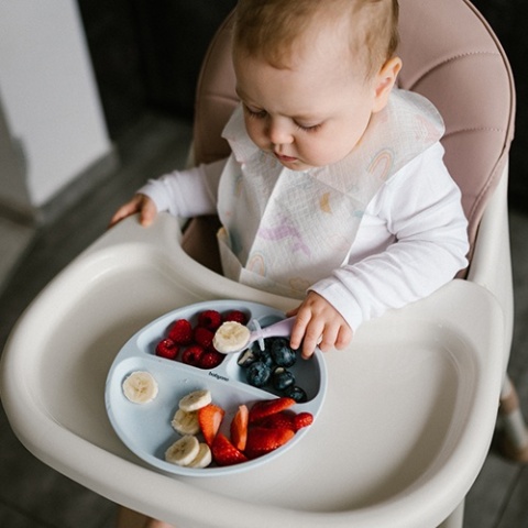 Silikonowy talerzyk z przyssawką niebieski Babyono