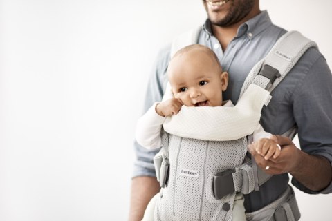 BABYBJORN - śliniaczek do nosidełka ergonomicznego BABYBJORN One, biały