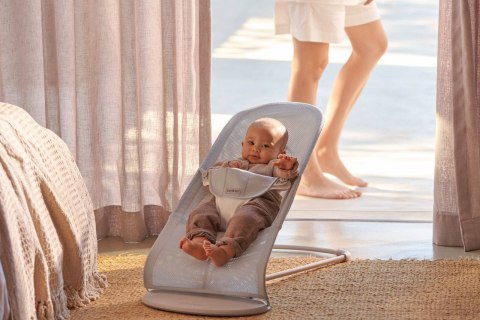 BABYBJORN - leżaczek BALANCE SOFT MESH - Szary/Biały